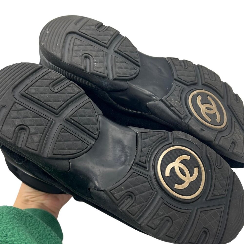 Chanel black high top lambskin and neoprene sneakers - Picture 6 of 6